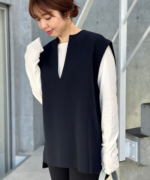 UNFILO（アンフィーロ）の「フォルムニットジレ（ニット/セーター・レディース・カーキ系/ブラック系/ネイビー系・SMALL/MEDIUM/LARGE）」の22枚目の写真