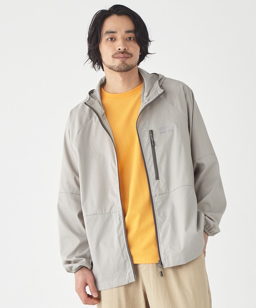 KRIFF MAYER(クリフメイヤー)の「さらさらエアーパッカブルジャケット(マウンテンパーカー・メンズ・チャコール/カラフル/イエロー/カーキ/グレー/ネイビー・MEDIUM/LARGE/X-LARGE)」の2枚目の写真