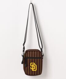 MLBブラウン ロゴハンドバッグ ブラック クリーム ブラウン レザー製 Museo ソフトミニバッグ