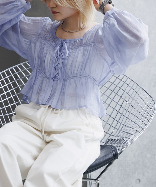 PAGEBOY（ページボーイ）の「レースアップシャーリングブラウス