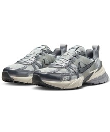 NIKE(iCL)̌胂fyNIKE meets emmizW NIKE V2K RUN(Xj[J[)