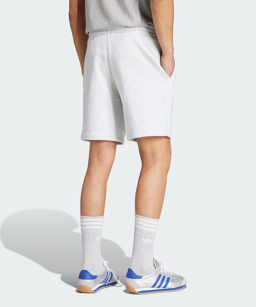adidas（アディダス）の「VRCT ショーツ / ハーフパンツ / アディダスオリジナルス adidas Originals（その他パンツ・メンズ・グレー・LARGE/MEDIUM/SMALL/X-LARGE/XX-LARGE/3XL/X-SMALL）」の2枚目の写真