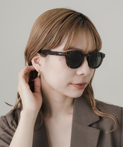 SMELLY（スメリー）の「ウェリントンマットサングラス（サングラス・レディース・ブラック/ブラウン・-）」の9枚目の写真
