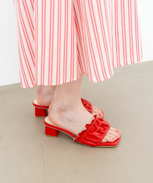 Launa lea（ラウナレア）の「ギャザーミュールサンダル(0566)（サンダル・レディース・レッド/ライトベージュ/ブラック/ホワイト・L/M/LL/S）」の6枚目の写真