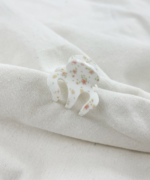 RUBY AND YOU（ルビーアンドユー）の「［select］花柄ミニヘアクリップ 2個セット（バレッタ/ヘアクリップ・レディース・ホワイト・FREE）」の4枚目の写真