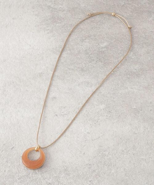 SHOO・LA・RUE（シューラルー）の「◆ぷっくり月の輪紐ネックレス（ネックレス・レディース・ライトブルー/ブラウン系/イエロー系その他/キャメル/オレンジ/グレー・00）」の9枚目の写真