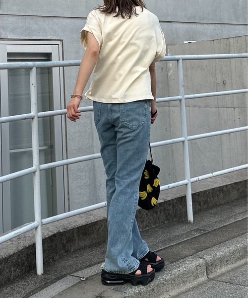mi via loca（ミヴィアロカ）の「ターンバックCATロゴTシャツ（Tシャツ/カットソー・レディース・ライム/アイボリー/グレイッシュブルー・FREE）」の21枚目の写真