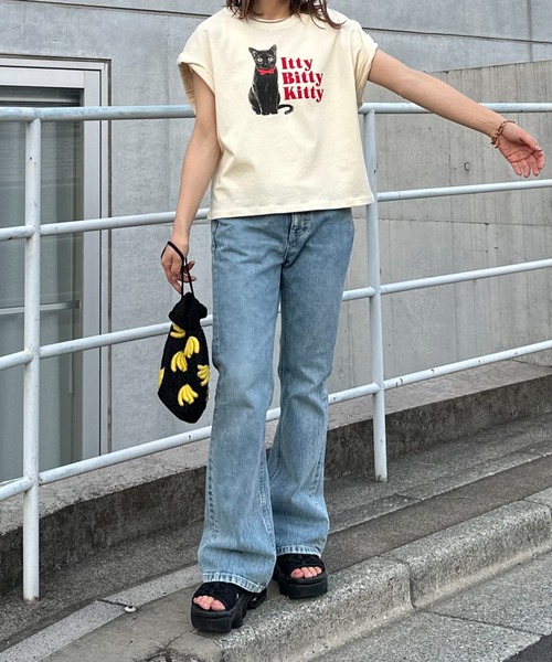 mi via loca（ミヴィアロカ）の「ターンバックCATロゴTシャツ（Tシャツ/カットソー・レディース・ライム/アイボリー/グレイッシュブルー・FREE）」の22枚目の写真