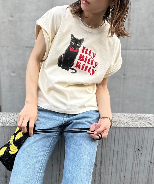 mi via loca（ミヴィアロカ）の「ターンバックCATロゴTシャツ（Tシャツ/カットソー・レディース・ライム/アイボリー/グレイッシュブルー・FREE）」の9枚目の写真