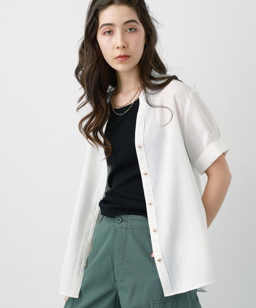 saloon（サルーン）の「SALOON(サルーン)/《新色登場》麻調合繊ブラウス【手洗い可】半袖（シャツ/ブラウス・レディース・ホワイト/グリーン/ブラック/ブルー/クリアグリーン・FREE）」の2枚目の写真