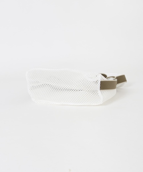 URBAN RESEARCH（アーバンリサーチ）の「メッシュベルトトートバッグ（トートバッグ・レディース・ブラック/ホワイト・-）」の15枚目の写真