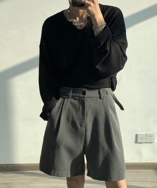 MGV(エムジーヴィー)の「Monotone Tuck Shorts(スラックス・メンズ・グレー/ブラック・MEDIUM/LARGE/X-LARGE)」の2枚目の写真