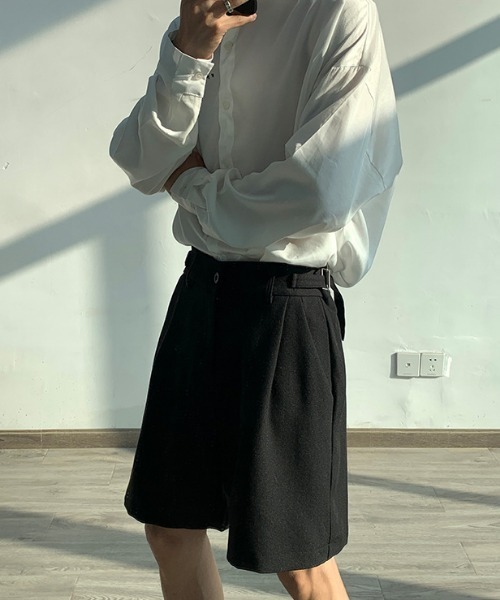 MGV(エムジーヴィー)の「Monotone Tuck Shorts(スラックス・メンズ・グレー/ブラック・MEDIUM/LARGE/X-LARGE)」の1枚目の写真