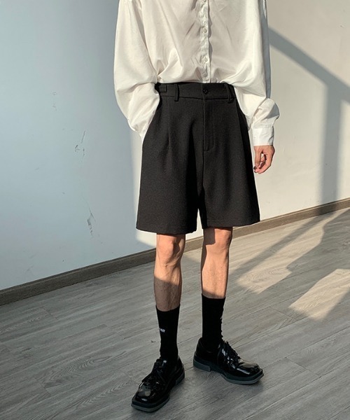 MGV(エムジーヴィー)の「Monotone Tuck Shorts(スラックス・メンズ・グレー/ブラック・MEDIUM/LARGE/X-LARGE)」の8枚目の写真