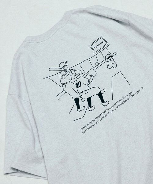 FREAK'S STORE（フリークスストア）の「tombonia/トムボニア 別注 ベースボール バックプリント クルーネック ポケットTシャツ（Tシャツ/カットソー・メンズ・グレー/チャコールグレー/ホワイト/グリーン・MEDIUM/LARGE）」の3枚目の写真