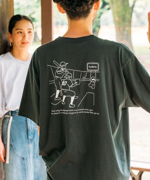 FREAK'S STORE（フリークスストア）の「tombonia/トムボニア 別注 ベースボール バックプリント クルーネック ポケットTシャツ（Tシャツ/カットソー・メンズ・グレー/チャコールグレー/ホワイト/グリーン・MEDIUM/LARGE）」の2枚目の写真