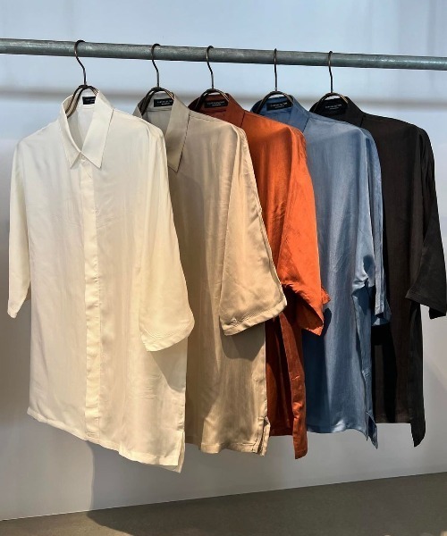 CUSTOM CULTURE（カスタムカルチャー）の「【Custom Culture】キュプラTWILL ドルマン ショートスリーブ シャツ（シャツ/ブラウス・メンズ・ライトベージュ/ブラウン系その他/ブラック/ホワイト系その他/サックスブルー・3/2）」の13枚目の写真