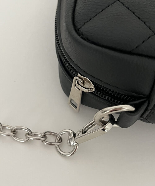 prose verse（プロズヴェール）の「2wayストラップキルティングミニショルダーバッグ（ショルダーバッグ・レディース・ブラック系その他2/ブラック系その他・ﾌﾘ-）」の4枚目の写真