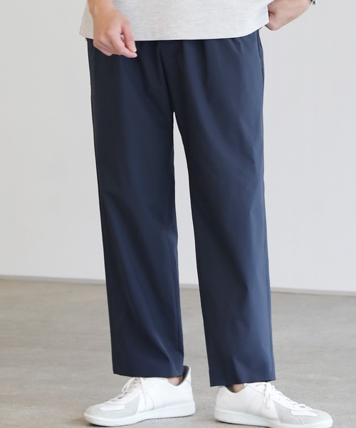 SPU(スプ)の「SOLOTEX(R)2タックテーパードスラックスパンツ(スラックス・メンズ・ブラック/ネイビー/チャコール・M/L/XL)」の1枚目の写真