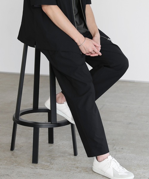 SPU(スプ)の「SOLOTEX(R)2タックテーパードスラックスパンツ(スラックス・メンズ・ブラック/ネイビー/チャコール・M/L/XL)」の4枚目の写真