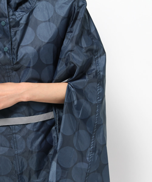 LBC(エルビーシー)の「レインサイクルコート(レインコート/ポンチョ・レディース・イエロー/グリーン/スカイブルー・ONE SIZE)」の8枚目の写真