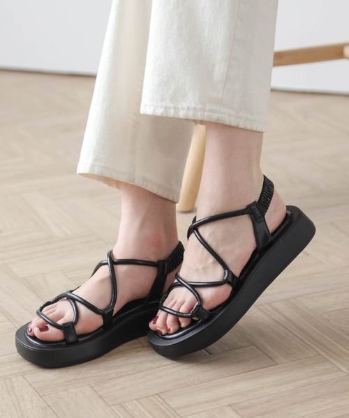 La-gemme（ラジェム）の「クロスストラップサンダル（サンダル・レディース・ホワイト/ブラック/ブラウン/オリーブ・36/37/40/38/39/35）」の2枚目の写真