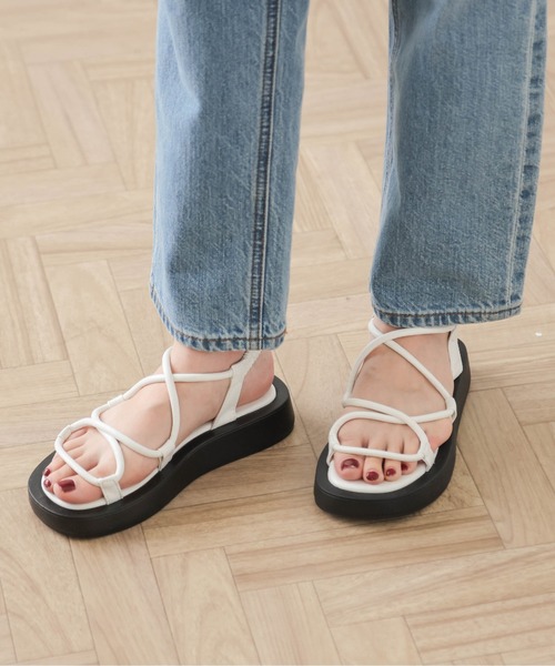 La-gemme（ラジェム）の「クロスストラップサンダル（サンダル・レディース・ホワイト/ブラック/ブラウン/オリーブ・36/37/40/38/39/35）」の18枚目の写真