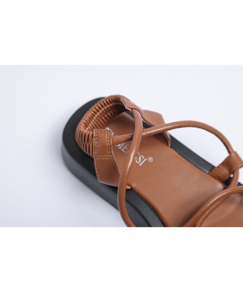 La-gemme（ラジェム）の「クロスストラップサンダル（サンダル・レディース・ホワイト/ブラック/ブラウン/オリーブ・36/37/40/38/39/35）」の13枚目の写真