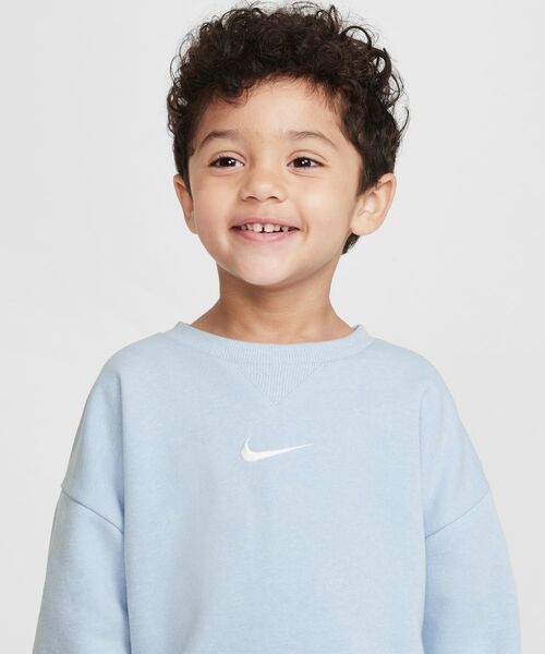 NIKE(ナイキ)の「ナイキ エッセンシャル ベビー ツーピース フリース クルー セットアップ / Nike Essentials Toddler 2-Piece Fleece Crew Set<90-100cm 展開>(セットアップ・キッズ・ブルー系その他2・95/90/100)」の3枚目の写真