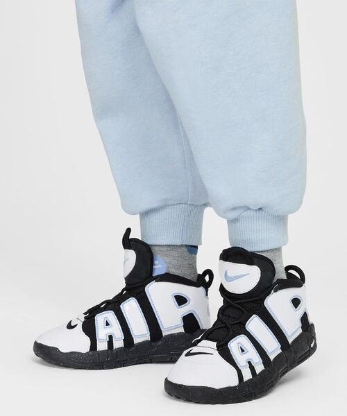 NIKE(ナイキ)の「ナイキ エッセンシャル ベビー ツーピース フリース クルー セットアップ / Nike Essentials Toddler 2-Piece Fleece Crew Set<90-100cm 展開>(セットアップ・キッズ・ブルー系その他2・95/90/100)」の5枚目の写真