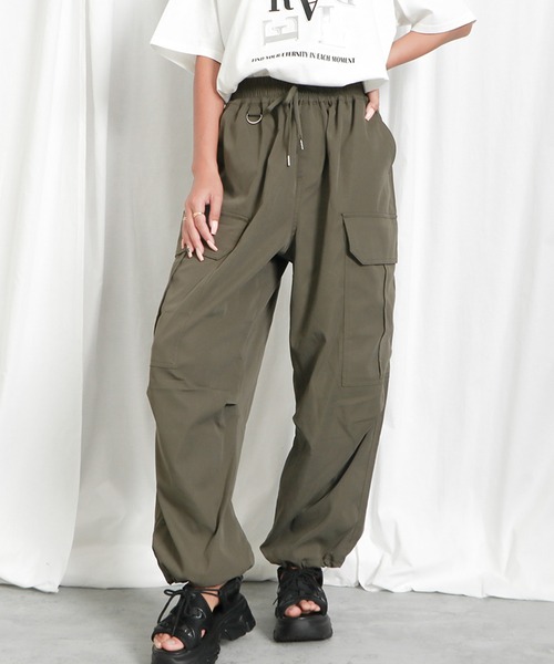GORGE(ゴージ)の「《ルーズ×ミリタリー》レディース Bigカーゴパンツ ポケット付き ウエストゴム ゆったり 春夏秋(カーゴパンツ・レディース・カーキ/ブラック/ピンク/ライトグレー・F)」の3枚目の写真