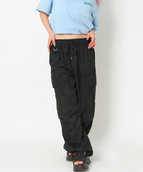 GORGE(ゴージ)の「《ルーズ×ミリタリー》レディース Bigカーゴパンツ ポケット付き ウエストゴム ゆったり 春夏秋(カーゴパンツ・レディース・カーキ/ブラック/ピンク/ライトグレー・F)」の1枚目の写真