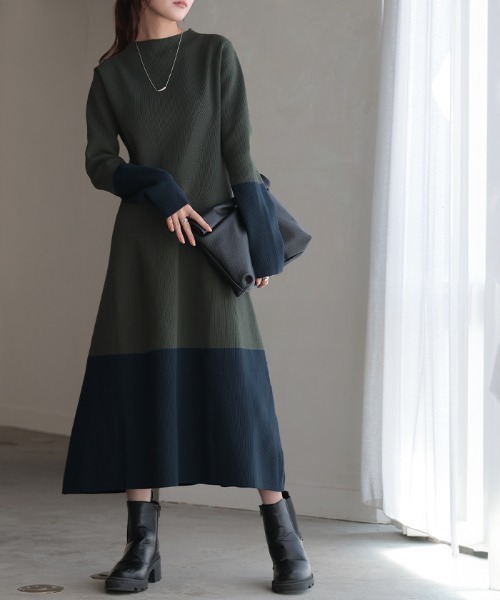 HUG.U（ハグユー）の「Aラインニットワンピース（ワンピース・レディース・グリーン/ベージュ/ブラック/アイボリー/グレー/ブルー/ブラウン系その他/グレー系その他/ブルー系その他/グリーン系その他/ブラック系その他・ミモレ丈/マキシ丈）」の9枚目の写真