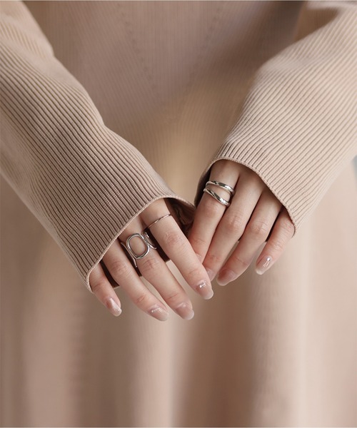 HUG.U（ハグユー）の「Aラインニットワンピース（ワンピース・レディース・グリーン/ベージュ/ブラック/アイボリー/グレー/ブルー/ブラウン系その他/グレー系その他/ブルー系その他/グリーン系その他/ブラック系その他・ミモレ丈/マキシ丈）」の18枚目の写真