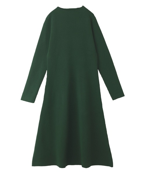 HUG.U（ハグユー）の「Aラインニットワンピース（ワンピース・レディース・グリーン/ベージュ/ブラック/アイボリー/グレー/ブルー/ブラウン系その他/グレー系その他/ブルー系その他/グリーン系その他/ブラック系その他・ミモレ丈/マキシ丈）」の16枚目の写真