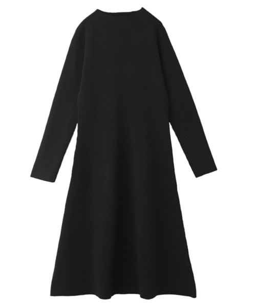 HUG.U（ハグユー）の「Aラインニットワンピース（ワンピース・レディース・グリーン/ベージュ/ブラック/アイボリー/グレー/ブルー/ブラウン系その他/グレー系その他/ブルー系その他/グリーン系その他/ブラック系その他・ミモレ丈/マキシ丈）」の14枚目の写真