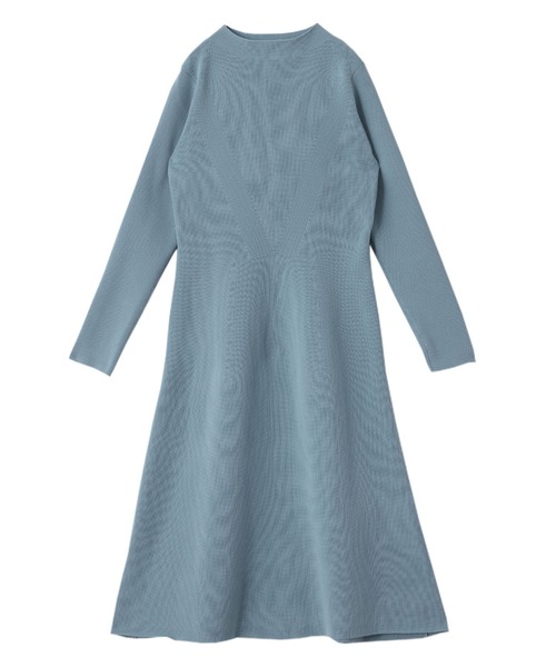 HUG.U（ハグユー）の「Aラインニットワンピース（ワンピース・レディース・グリーン/ベージュ/ブラック/アイボリー/グレー/ブルー/ブラウン系その他/グレー系その他/ブルー系その他/グリーン系その他/ブラック系その他・ミモレ丈/マキシ丈）」の13枚目の写真