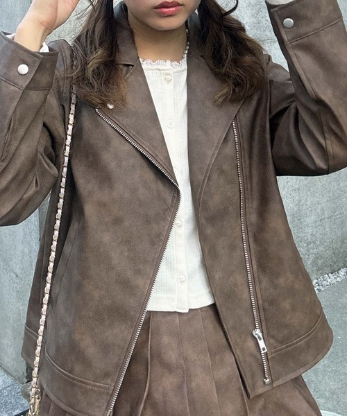 AS KNOW AS plus（アズノゥアズプラス）の「◇レギュラー フェイクレザーライダース　セットアップ可能（ライダースジャケット・レディース・ブラック/グレイッシュベージュ/アイボリー/ブラウン系・FREE）」の20枚目の写真