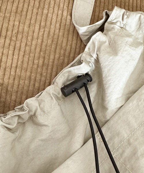 CRB(シーアールビー)の「ポケットドロストミニショルダーバッグ(ショルダーバッグ・レディース・オレンジ/ベージュ/ブラック/カーキ・F)」の14枚目の写真