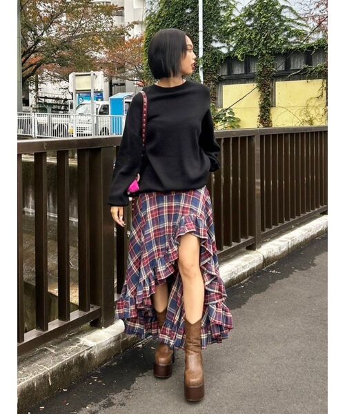 EVRIS(エヴリス)の「バックロゴオーバーサイズニットトップス(ニット/セーター・レディース・ピンク/イエロー/アイボリー/ブラック・FREE)」の8枚目の写真