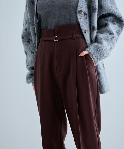 VIS（ビス）の「【美warm】ストレッチベルト付きハイウエストテーパードパンツ【アンチピリング/防シワ/洗える】（その他パンツ・レディース・ベージュ系その他/ブラウン系その他/チャコールグレー/ブラック系その他・SS/S/M/L）」の21枚目の写真