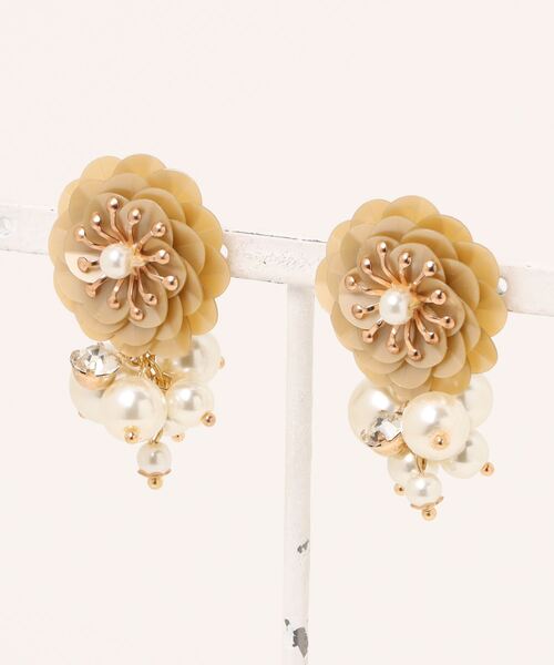 tone(トーン)の「【katea.】スパンコールフラワービジューピアス(ピアス(両耳用)・レディース・ライトベージュ/ライトブルー/レッド/ゴールド/ホワイト/ダークブラウン/グリーン/ピンク/パープル/レッド系その他・FREE)」の10枚目の写真