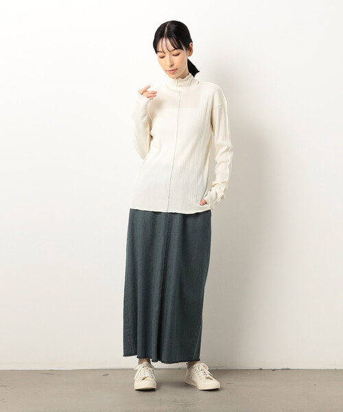 ONIGIRI（オニギリ）の「コットン ランダムリブ　ハイネックＴシャツ（長袖）（Tシャツ/カットソー・レディース・チャコール/イエロー/アイボリー/グリーン・FREE）」の6枚目の写真