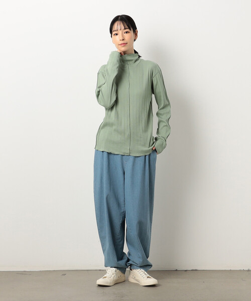 ONIGIRI（オニギリ）の「コットン ランダムリブ　ハイネックＴシャツ（長袖）（Tシャツ/カットソー・レディース・チャコール/イエロー/アイボリー/グリーン・FREE）」の17枚目の写真