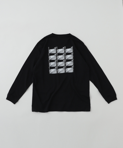 THE DAY（ザデイ）の「THE DAY PHOTOGRAPHY Film Mountain L/S Te（Tシャツ/カットソー・メンズ・ブラック・X-LARGE/LARGE/MEDIUM）」の2枚目の写真