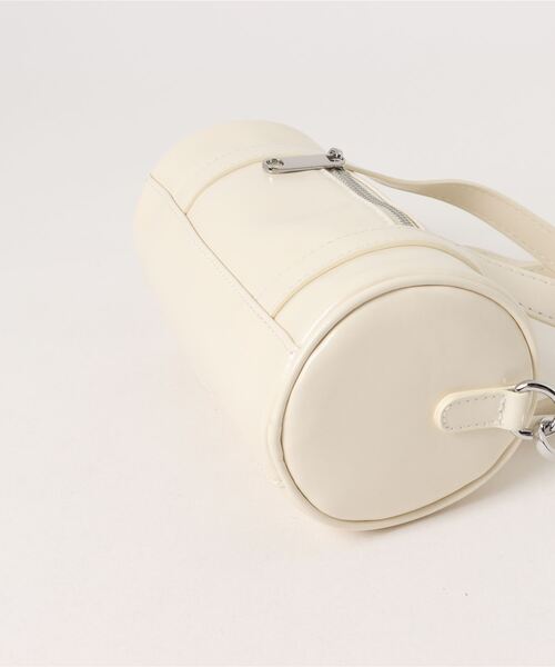 FOREVER 21（フォーエバー トゥエンティーワン）の「2WAYバレルバッグ（ショルダーバッグ・レディース・ホワイト系その他2・FREE）」の13枚目の写真