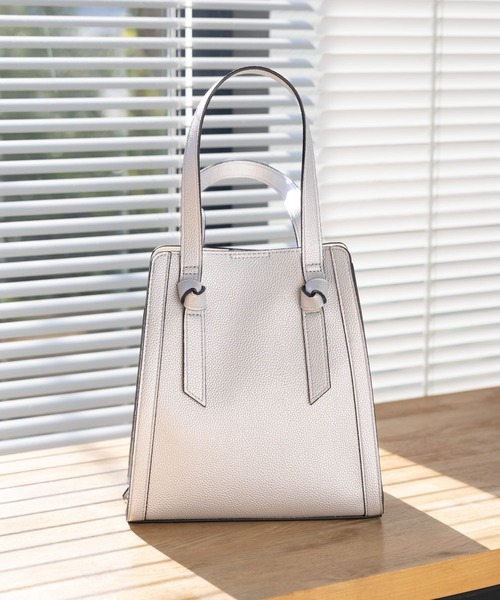 GLOBAL WORK（グローバルワーク）の「スペ軽変形3WAYBAG/234491（ショルダーバッグ・レディース・ベージュ系その他3/ホワイト系/ホワイト系1/シルバー/ホワイト系7/ブラック/アイボリー/ベージュ系その他/ベージュ・ONE SIZE）」の9枚目の写真