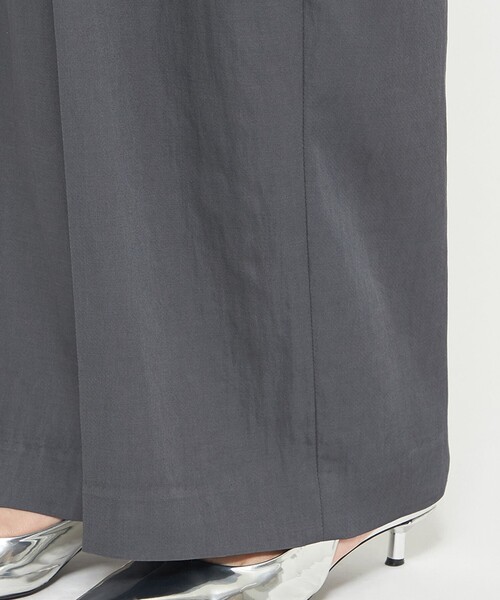 uncrave(アンクレイヴ)の「ドレープツイル ワイドパンツ(その他パンツ・レディース・ベージュ系/ダルブルー系/アイボリー系・1/2/0)」の10枚目の写真
