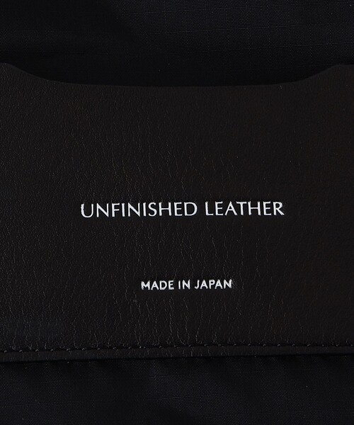 UNITED ARROWS(ユナイテッドアローズ)の「UNFINISHED LEATHER/巾着バッグ(ショルダーバッグ・メンズ・ブラック・FREE)」の9枚目の写真