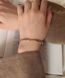 yu-ka（ユーカ）の「YU-KA:ウェーブデザインバングル（バングル/リストバンド）」